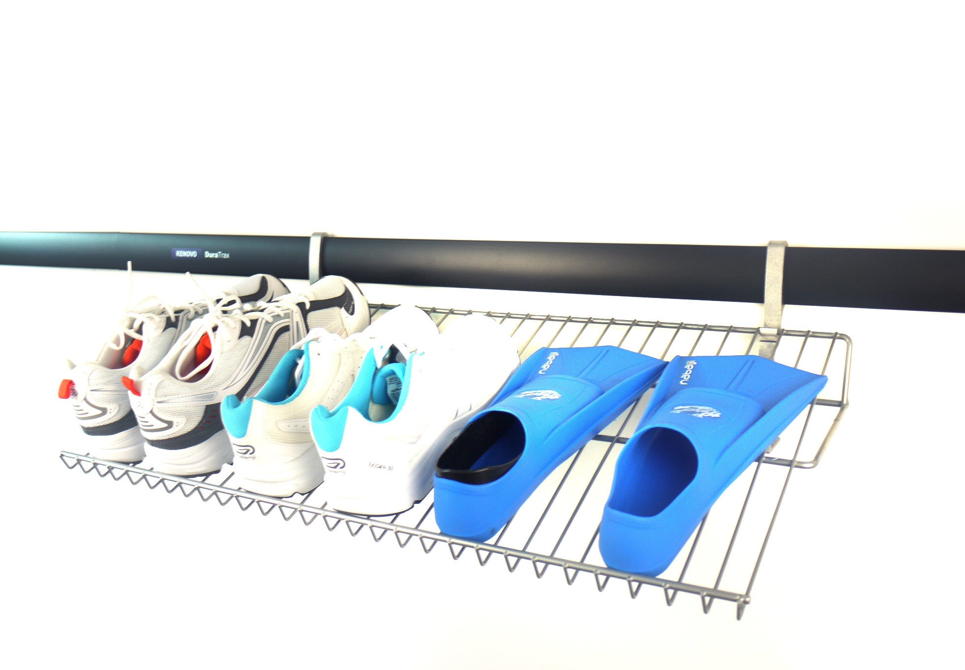 horizontal shoe rack - 700mm, wall mounted shoe rack